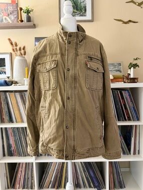 Levi’s Men’s Size L/XL 100% Cotton Quilted Lined Zip Up Utility Jacket